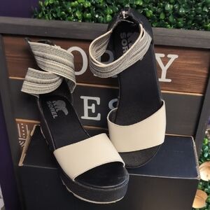 Sorel Cameron Ankle Strap Sandals